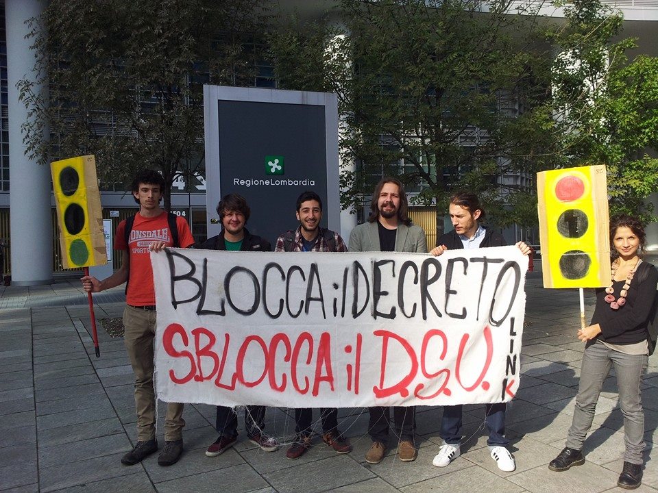 Blocca il Decreto, sblocca il DSU! Flash mob a Milano